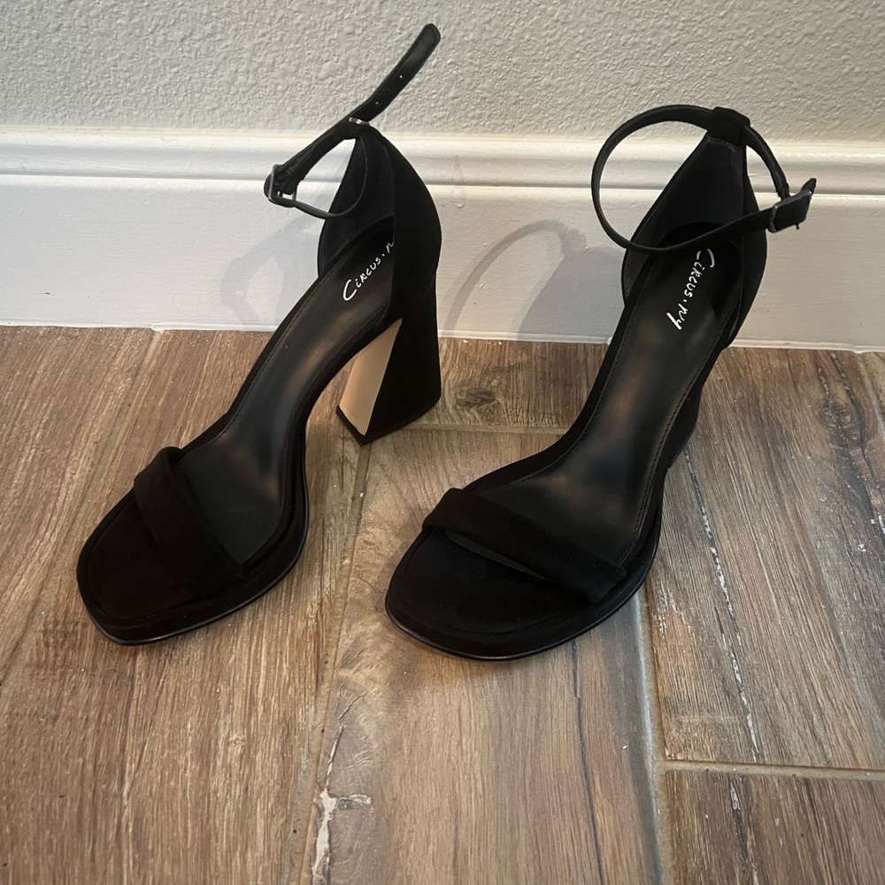 Black Block Heel Sandals with Ankle Strap